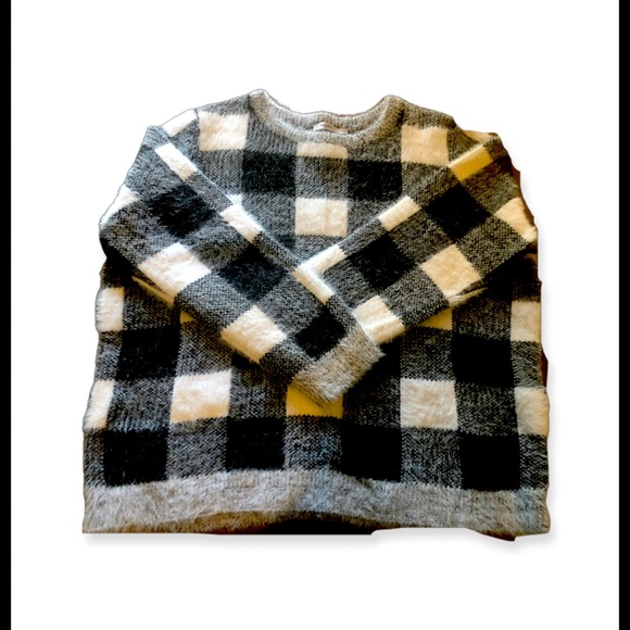 Buffalo Plaid Sweater - Picture 1 of 4